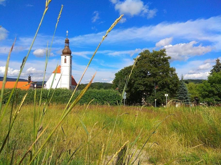 "Stone'S Throw" Krumlov 5 Min By Car, Lipno 15 Min By Car, 2 Bdrooms,Playroom Kájov Buitenkant foto